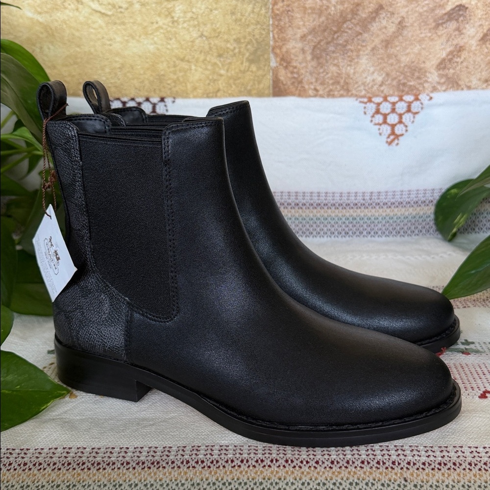 NEW Coach Women’s Meredith Signature Canvas Chelsea Ankle Black Boots, Size 6B